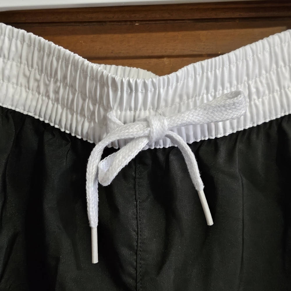 Op Ocean Pacific Junior Short shorts Black & White Size L 11-13 - Picture 5 of 9